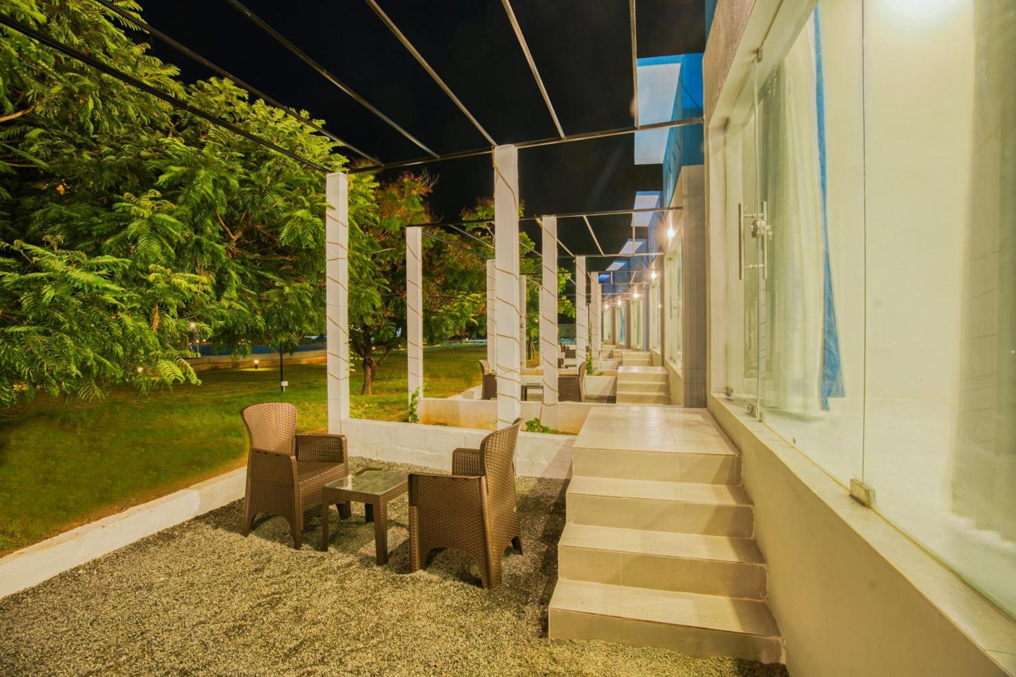 Seaborne Beach Resort Auroville Eksteriør bilde